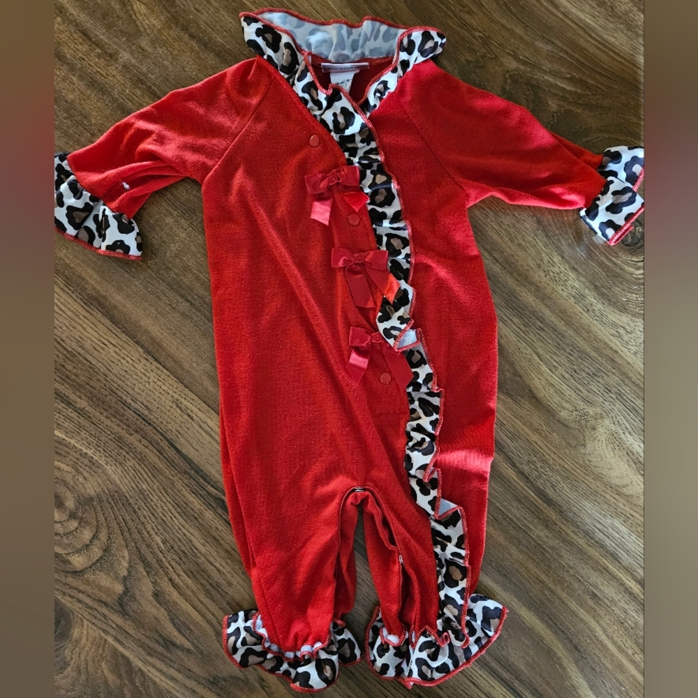 Laura Dare 6m outfit